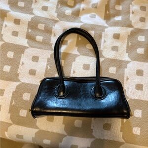 Elegant Black Leather Handbag